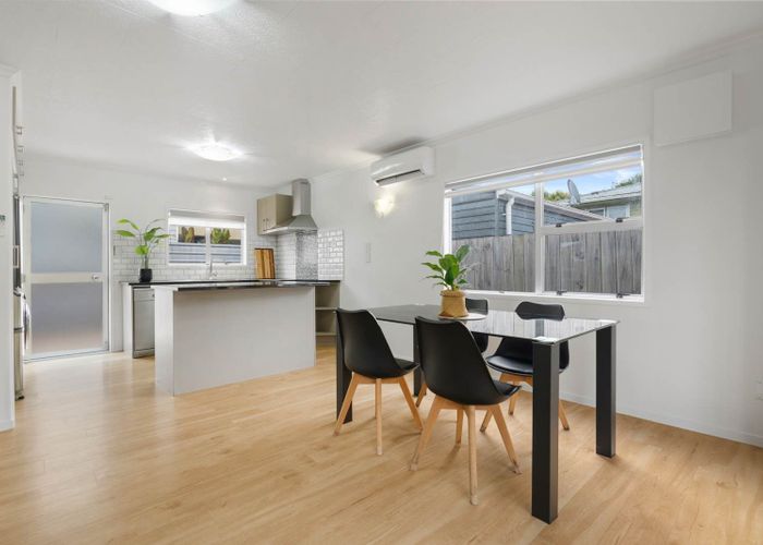  at 12A Evans Road, Weymouth, Manukau City, Auckland