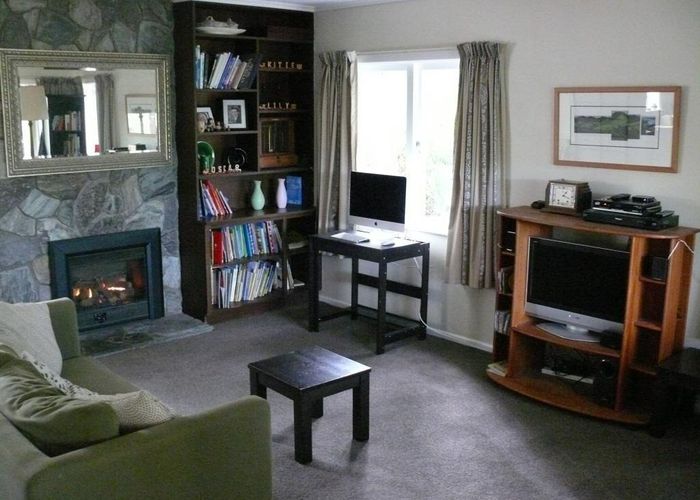  at 266  Beach Road, Campbells Bay, North Shore City, Auckland