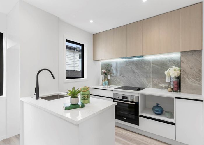  at 789D East Coast Road, Browns Bay, North Shore City, Auckland