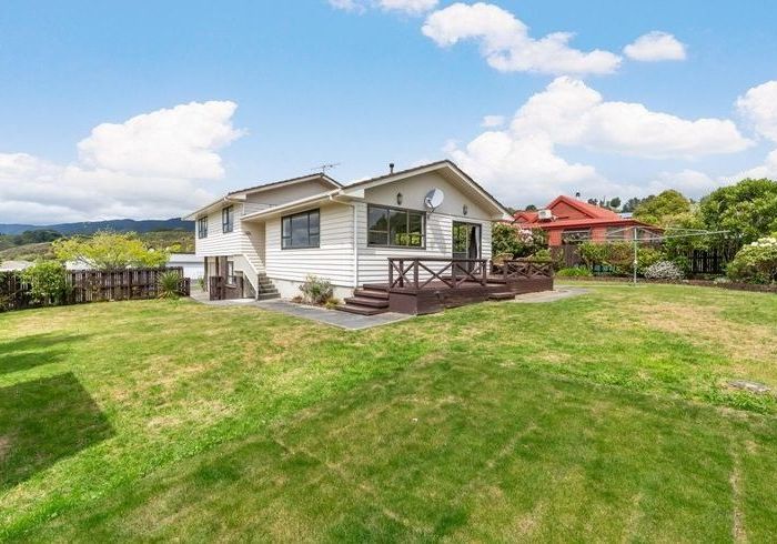  at 32 Seymour Grove, Kingsley Heights, Upper Hutt