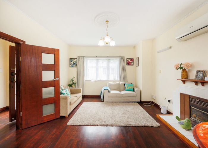  at 210 College Street, West End, Palmerston North, Manawatu / Whanganui