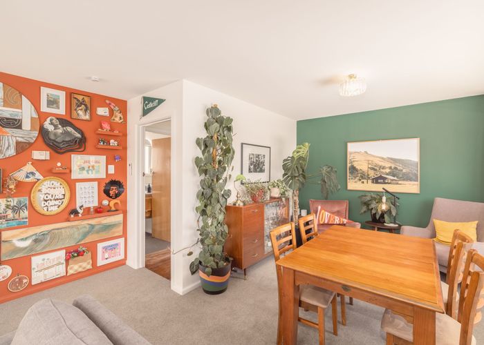  at 6 Laing Crescent, Heathcote, Christchurch City, Canterbury