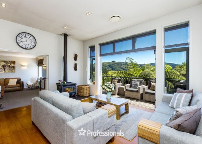  at 39 Sylvan Way, Silverstream, Upper Hutt