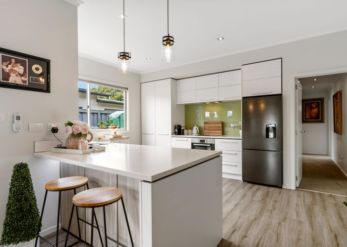  at 21 Lakeview Quay, Pyes Pa, Tauranga, Bay Of Plenty