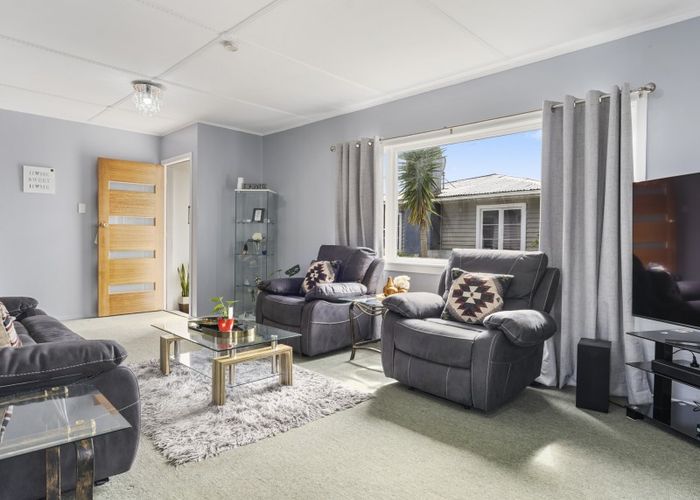  at 1 London Terrace, Welbourn, New Plymouth