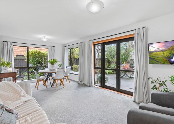  at 4/27 Darvel Street, Riccarton, Christchurch