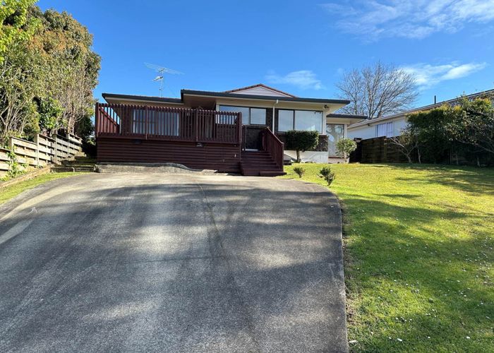  at 15 Booralee Avenue, Botany Downs, Manukau City, Auckland