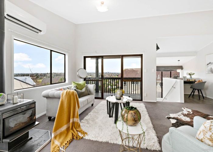  at 10 Acland Place, Botany Downs, Manukau City, Auckland