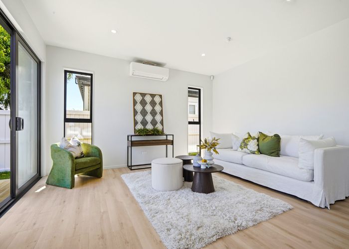  at 1/2 Coronation Street, Belmont, North Shore City, Auckland