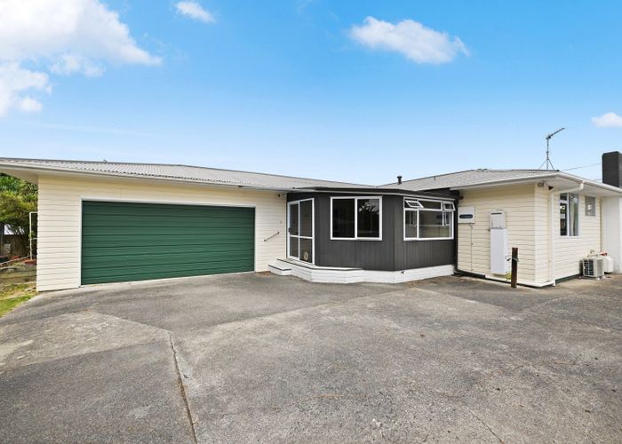  at 58 Garden Heights Avenue, Glenview, Hamilton