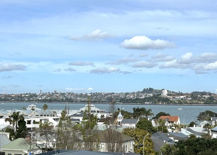  at 2/9 Calliope Road, Devonport, Auckland
