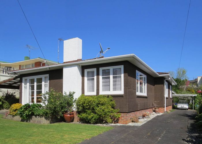  at 10 Quona Avenue, Mount Roskill, Auckland