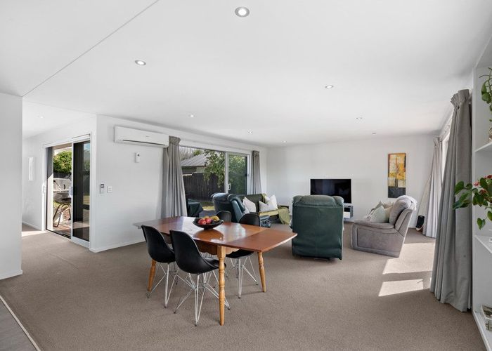  at 5 Nerin Square, Lake Hayes, Queenstown