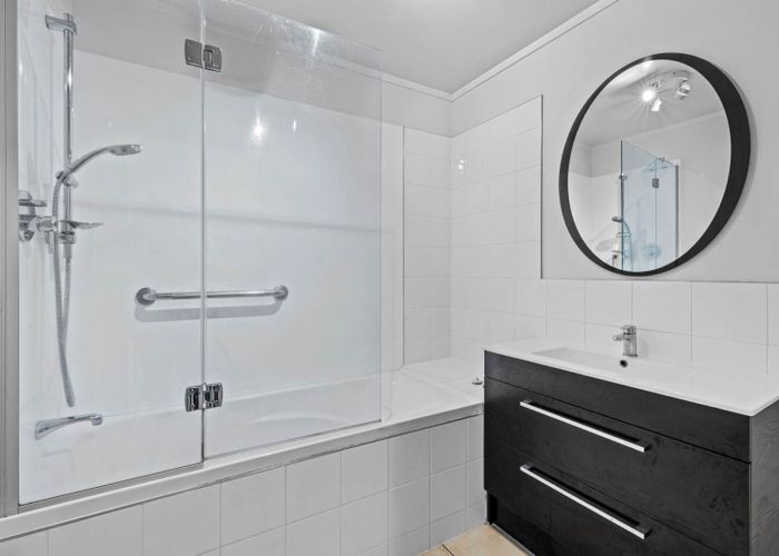  at 18/120 Beach Haven Road, Beach Haven, North Shore City, Auckland