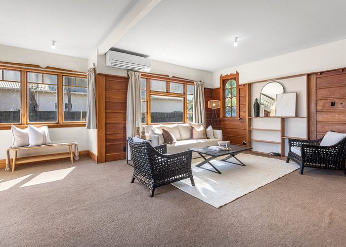  at 35 Wilsons Road South, St. Martins, Christchurch City, Canterbury