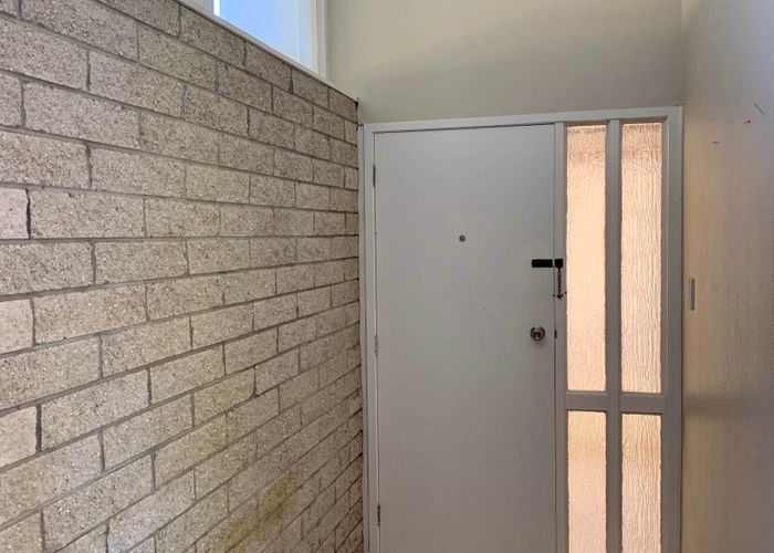  at 4/35 Swanson Road, Henderson, Auckland