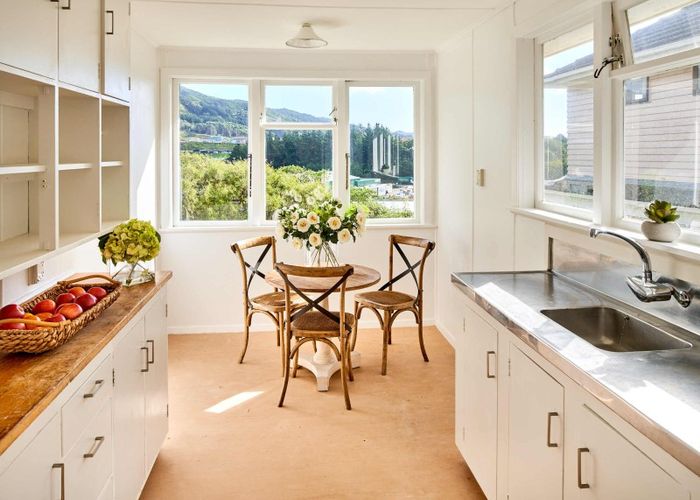  at 83 Bell Street, Tawa, Wellington