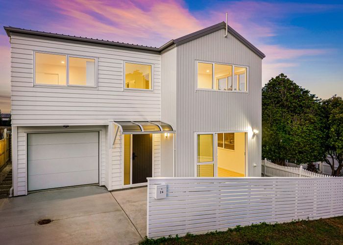 at 2a Northgrove Avenue, Hillcrest, North Shore City, Auckland