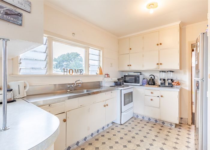  at 10 Lancaster Street, Highbury, Palmerston North