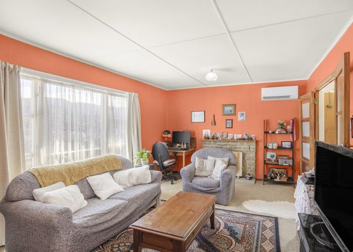  at 87 Coast Road, Wainuiomata, Lower Hutt