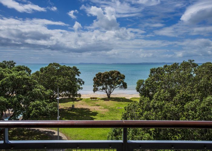  at 23/6 Beach Front Lane, Browns Bay, North Shore City, Auckland