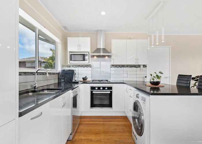  at Glendene, Waitakere City, Auckland