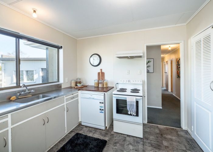  at 20 Fisher Place, Carterton