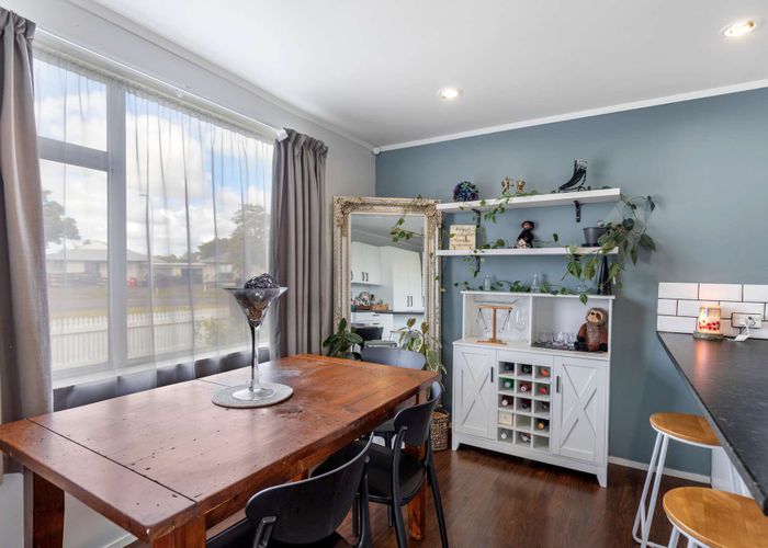  at 6 Hobbs Place, Westbrook, Palmerston North