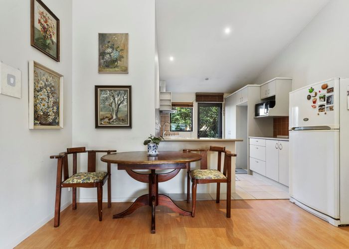  at 28 Spalding Rise, Golflands, Auckland