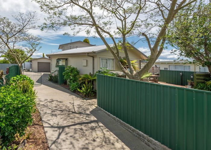  at 39 Leicester Avenue, Tamatea, Napier