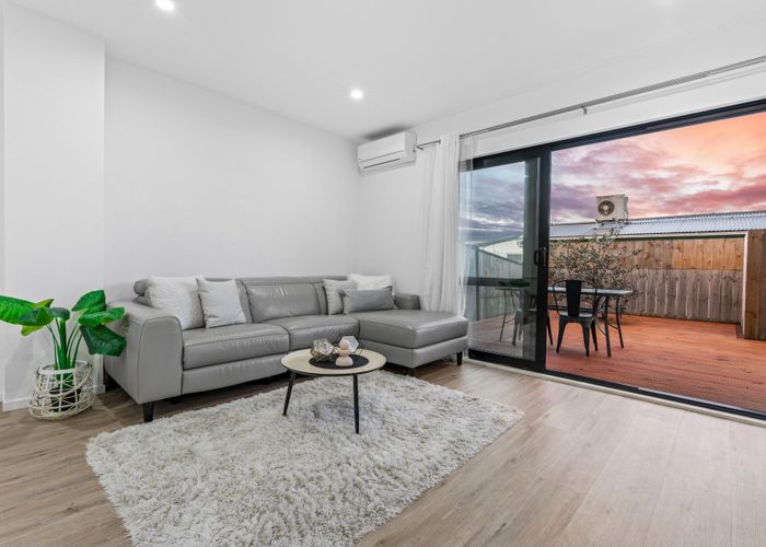  at 37 Eileen Newey Place, Henderson, Waitakere City, Auckland