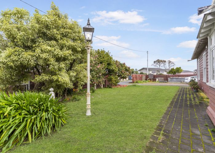  at 14 Thomas Road, Mangere, Auckland