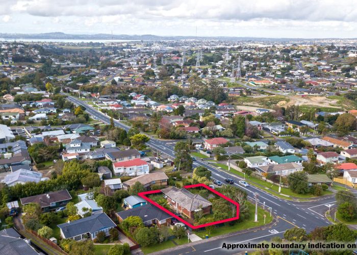  at 68 Triangle Road, Massey, Auckland