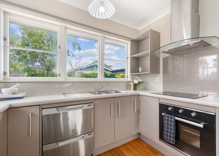  at 2 Squires Place, Awapuni, Palmerston North, Manawatu / Whanganui