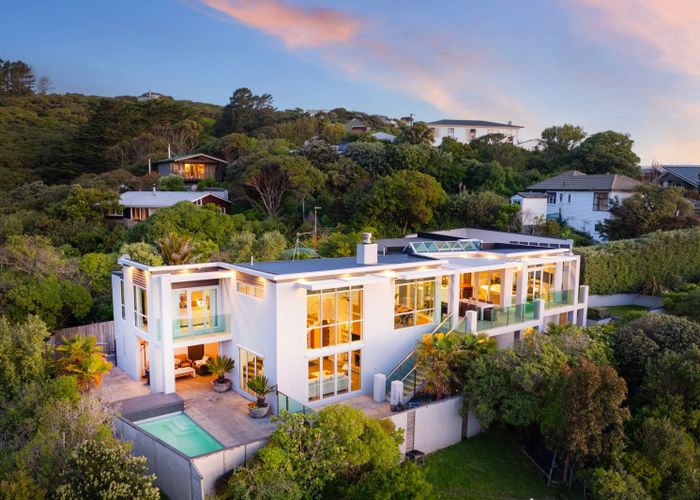  at 32 Roys Road, Plimmerton, Porirua, Wellington