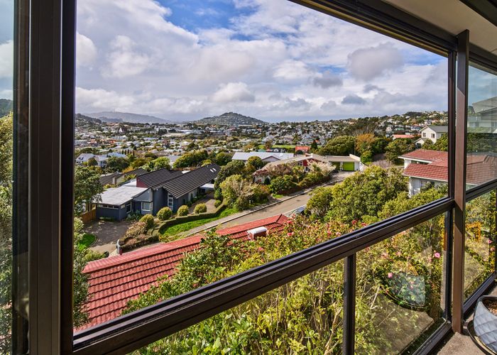  at 2 Hawick Street, Karori, Wellington