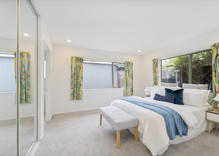  at 2 Ferngrove Avenue, Ranui, Waitakere City, Auckland