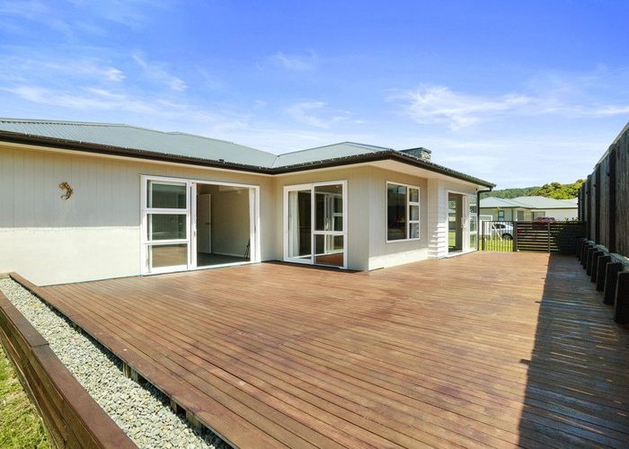  at 37 Brian Morgan Terrace, Wainuiomata, Lower Hutt