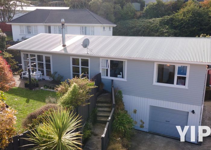  at 36 Batchelor Street, Newlands, Wellington
