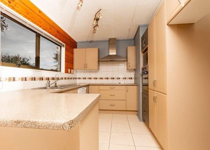  at 156 Carnoustie Drive, Wattle Downs, Manukau City, Auckland
