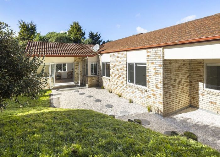  at 37 Kona Crescent, Henderson, Auckland