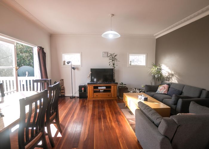  at 3 Pleasant Road, Glen Eden, Auckland