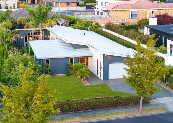  at 5 Featherstone Drive, Flagstaff, Hamilton