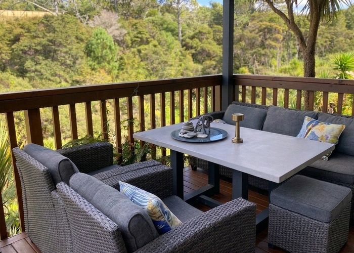  at 13 Stubbs Place, Fairview Heights, North Shore City, Auckland