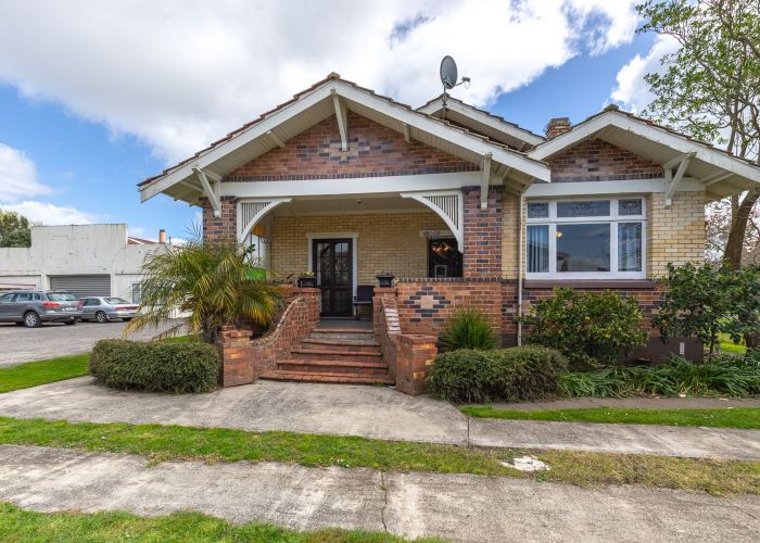  at 122 Great South Road, Huntly
