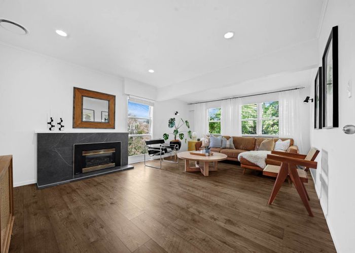  at 1/7 Jutland Street, Mairangi Bay, North Shore City, Auckland