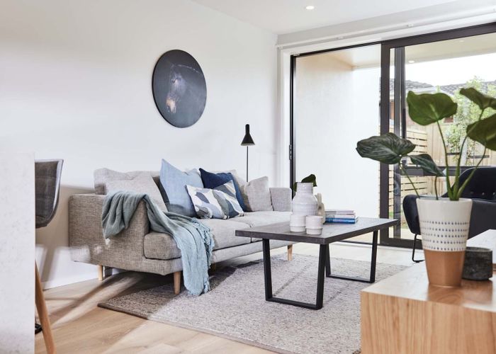  at 2/10 Parson Lane, Papatoetoe, Manukau City, Auckland