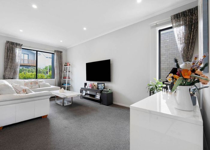  at 5 Teal Way, Hobsonville, Waitakere City, Auckland