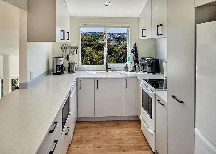  at 39 James Cook Drive, Whitby, Porirua, Wellington