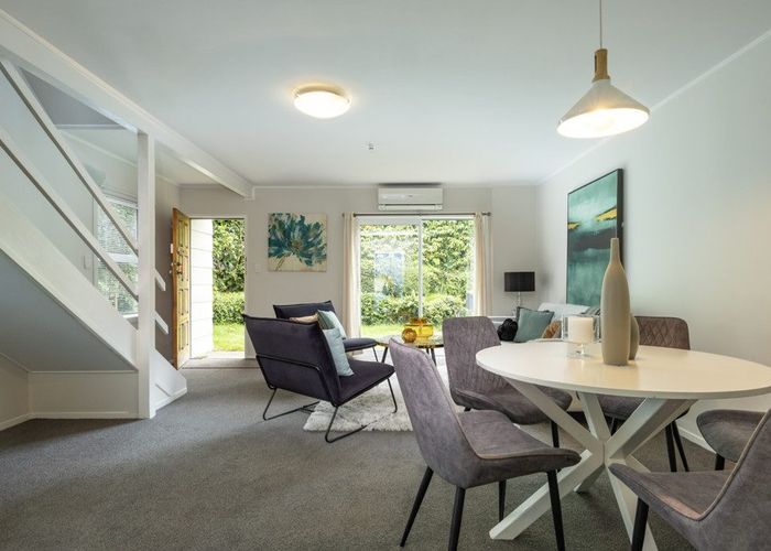  at 3/1 Grotto Street, Te Papapa, Auckland